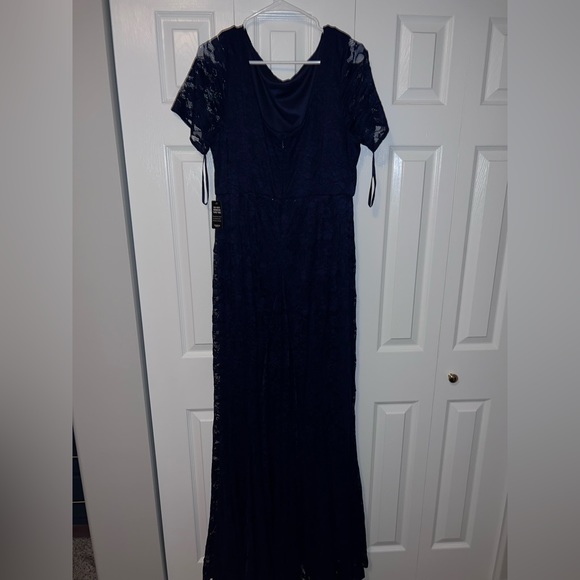 Navy lace full length gown - Picture 4 of 7